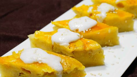 2 cách làm bánh chuối hấp nước cốt dừa đơn giản, dẻo ngọt, thơm ngon