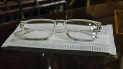  [Lifehack] Ba cách khắc phục tình trạng mắt kính bị mờ khi đeo khẩu trang vào mùa đông cực kì hiệu quả 