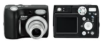 Nikon Coolpix 7600