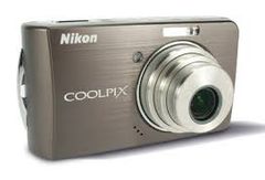  Nikon Coolpix S520 
