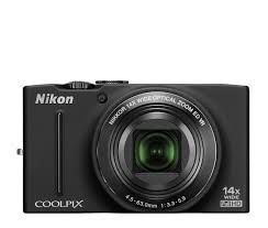Nikon Coolpix S8200