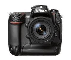  Nikon D2H 