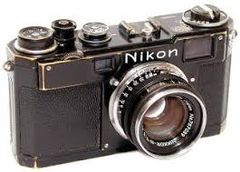 Nikon S4 