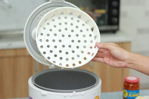 Nồi cơm nắp gài Sharp KS-18TJV