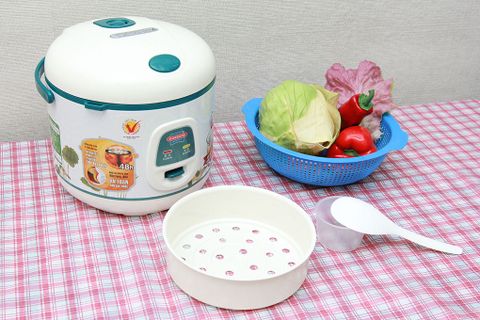 Nồi cơm nắp gài Sunhouse SHD 8218