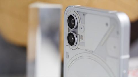 Nothing Phone 1 Ra Mắt Với Ngoại Hình Iphone, Nội Thất Android Cực Lạ