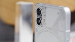  Nothing Phone 1 Ra Mắt Với Ngoại Hình Iphone, Nội Thất Android Cực Lạ 