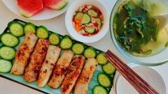  2 Cách làm chả giò nhân thịt gà với nấm và khoai tây vàng giòn rôm rốp 