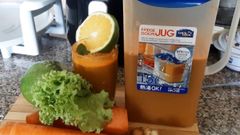  2 cách làm nước ép rau xà lách giúp thanh lọc cơ thể, hỗ trợ giảm cân 