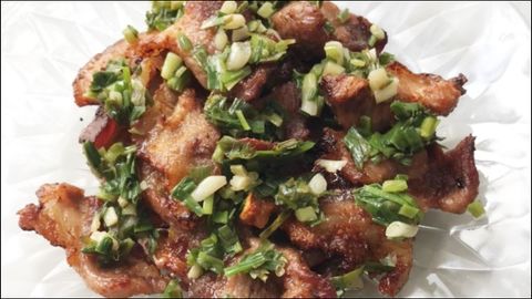 Cách làm thịt heo chiên giòn tẩm hành mỡ bằng nồi chiên không dầu cực ngon