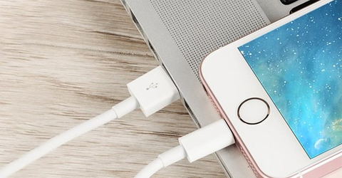 Cáp, sạc Apple của nước nào? Dùng có tốt không? Có nên mua không?