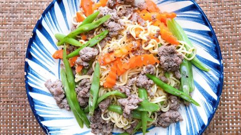 Cách làm mì xào thịt bằm thơm ngon khó cưỡng cho ngày nhạt vị