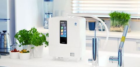 Máy lọc nước ion kiềm điện giải là gì? Có tốt không? Vì sao giá đắt?