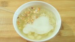  2 cách nấu chè củ năng và củ năng nấm tuyết thanh mát ngọt dịu 