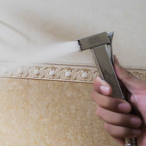 vòi xịt đít