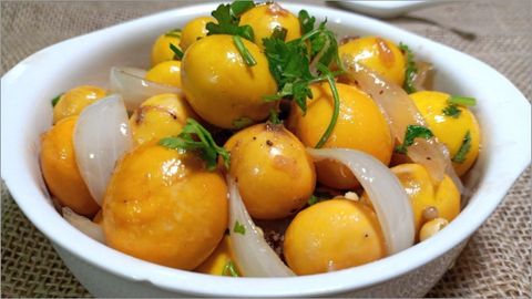 Cách làm trứng non xào hành tây thơm bùi béo ngậy chuẩn vị nhà hàng