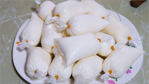 Cách làm sữa chua phô mai bằng nồi cơm điện béo mịn dẻo ngon siêu dễ