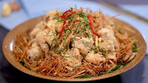 Cách làm món gà rang muối ngon như nhà hàng khiến ai cũng mê say