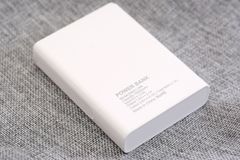  Pin sạc dự phòng 10000mAh AVA DS421-WB Trắng 