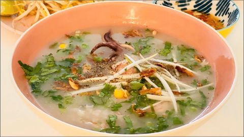 Cách nấu cháo hải sản nhiều dinh dưỡng, ấm bụng cực đơn giản tại nhà