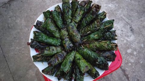Cách làm thịt trâu cuốn lá lốt nướng thơm ngon để đổi vị cho bữa cơm