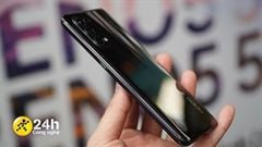  OPPO Reno6 cuối cùng cũng lộ diện, tuy có cùng kích thước màn hình với Reno5 5G nhưng lại nhỏ gọn hơn 