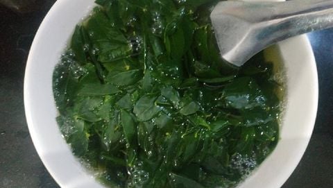 Cách nấu canh rau ngót không - rau ngót chay thanh đạm mà đưa cơm