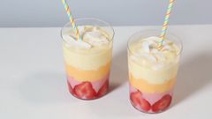  2 cách làm sinh tố màu hoàng hôn tuyệt đẹp cho bữa tối ngày 20/10 
