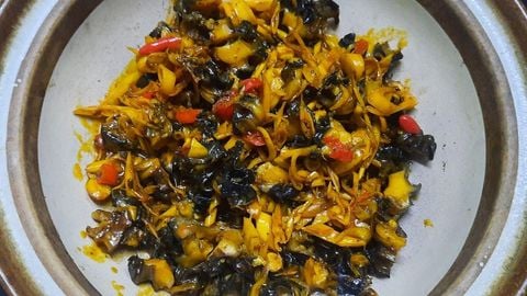 Cách làm ốc bươu xào cà ri thơm lừng, giòn sựt cực hao mồi