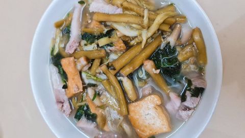Cách nấu canh ngó khoai thanh mát, hấp dẫn không lo bị ngứa