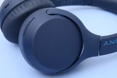  Tai nghe chụp tai Bluetooth Sony WH-XB700/LC E Xanh Dương 