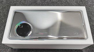 Huawei P50 lộ hình ảnh thực tế bóng bẩy, nhưng sao nhìn kỳ lạ và cụm camera khá giống Huawei Mate 30?