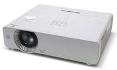  Máy chiếu PANASONIC PT-DX820BA 