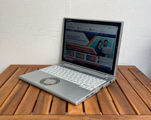 Laptop Panasonic CF-XZ6
