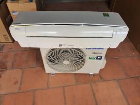 Máy lạnh Panasonic Inverter 1 HP CU/CS-XU9UKH-8