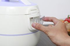  Nồi cơm nắp gài Pensonic PSR-1003 Tím 