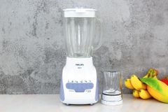  Máy xay sinh tố Philips HR2116 