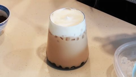 2 cách làm trà sữa kem cheese (kem phô mai) béo ngậy cực đơn giản