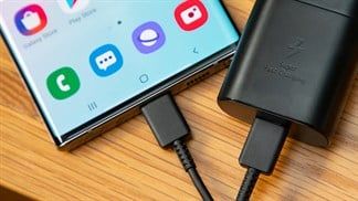 Câu chuyện dung lượng pin trên các smartphone: Cuộc so kè về tốc độ dòng sạc giữa các hãng công nghệ
