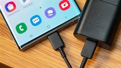  Câu chuyện dung lượng pin trên các smartphone: Cuộc so kè về tốc độ dòng sạc giữa các hãng công nghệ 