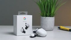  Google có thể đã tiết lộ hình ảnh của tai nghe không dây giá rẻ Pixel Buds A, có màu xanh đậm hơn so với Pixel Buds 