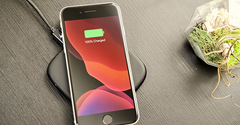  Có nên sạc pin iPhone qua đêm không? - Câu trả lời chính thức từ Apple 