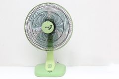  Quạt bàn Asia B16017 lá mạ 