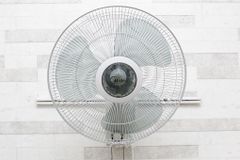 Quạt treo tường Midea FW40-6H 