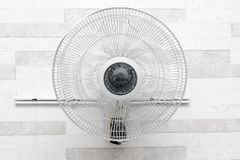  Quạt treo Midea FW40 7JR 