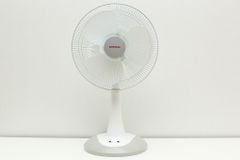  Quạt sạc Sunhouse SH762 