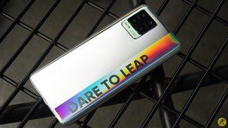 Trên tay Realme 8: Thiết kế đẹp mắt, đầy màu sắc với dải cầu vồng ở mặt lưng và cụm camera sau độc đáo