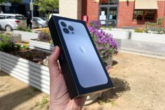  Review nhanh: iPhone 13 Pro Max màu Sierra Blue đầu tiên trên thế giới 