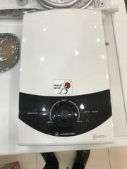  Máy nước nóng Ariston SMC45E-VN 4500W 