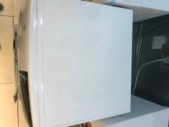  Máy sấy thông hơi Electrolux 8 Kg EDS805KQWA 